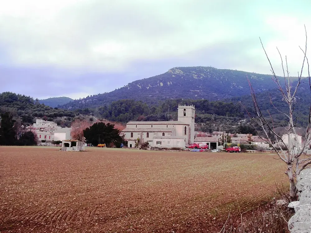 Église saint pierre Signes